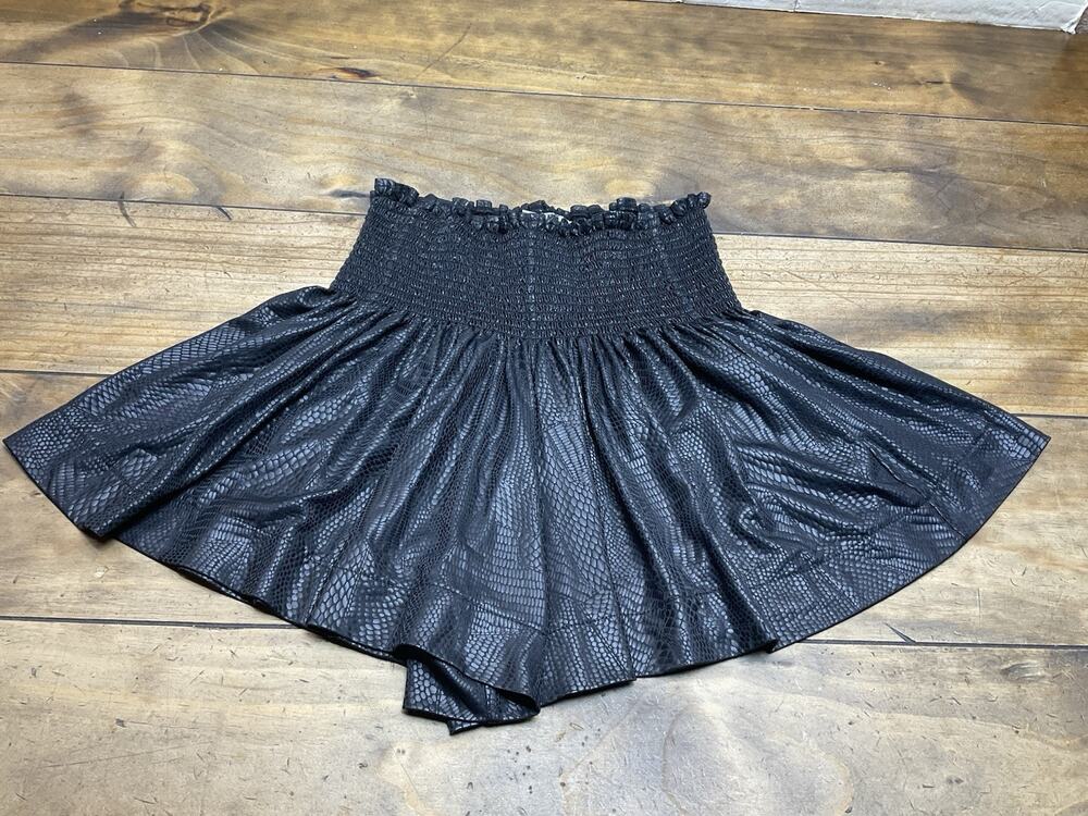 Queen of Sparkles Smocked Waist Black Snakeskin Swing Shorts Size Small